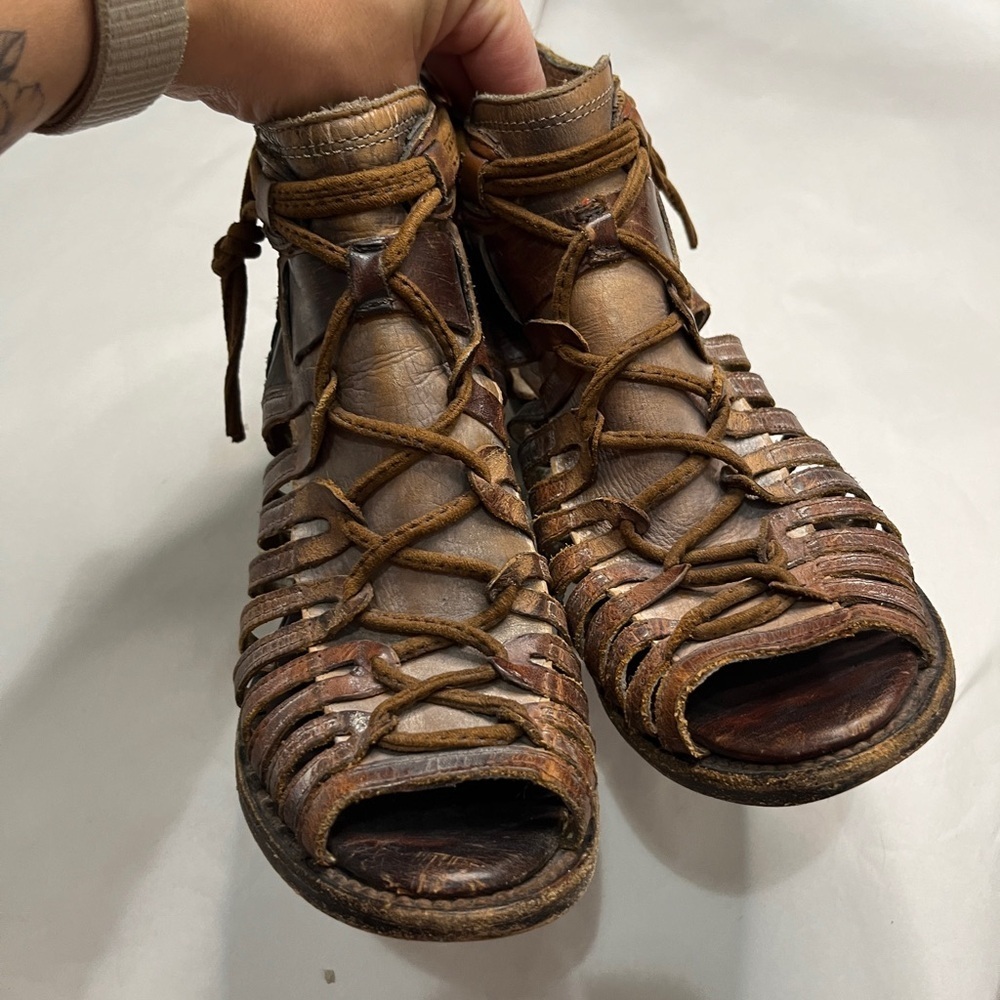 Freebird Wazee Bootie Sandal Brown Sz 7 Cowgirl western boho distressed - Picture 9 of 13